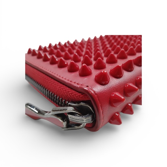 🚨SOLD🚨💥CHRISTIAN LOUBOUTIN💥Red Leather Panettone Spikes Zip-Around Wallet. - Picture 2 of 6